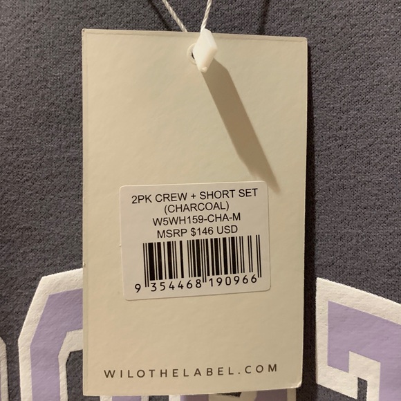 WILO Sweatshirt and Shorts Outfit - Picture 6 of 6